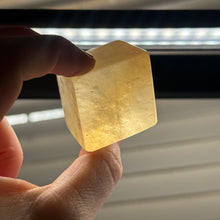 Load image into Gallery viewer, Honey Calcite Freeform C