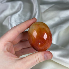 Load image into Gallery viewer, Carnelian x Orca Agate Palmstone
