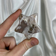 Load image into Gallery viewer, Flower Agate Star Carving C (imperfect)