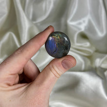 Load image into Gallery viewer, Mini Purple Labradorite Pocket Palm F