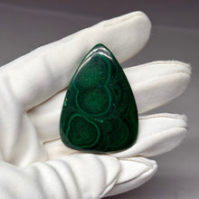 Load image into Gallery viewer, Malachite Cabochon 83.65ct
