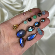 Load image into Gallery viewer, Crystal Candy Capsules!