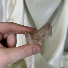 Load image into Gallery viewer, Red Feather Lakes Hematite Quartz from Colorado E