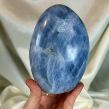 Load image into Gallery viewer, XL Blue Calcite Freeform (2lb5oz)