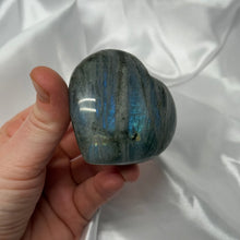 Load image into Gallery viewer, Blue Flash Labradorite Heart Carving