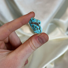 Load image into Gallery viewer, Genuine Mexican Turquoise Specimen I (Stabilized)