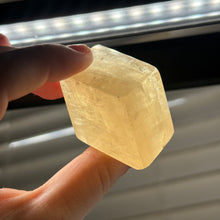 Load image into Gallery viewer, Honey Calcite Freeform E
