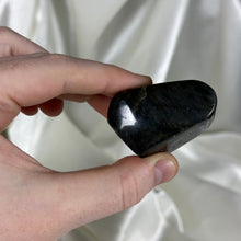 Load image into Gallery viewer, Purple and Silver Labradorite Freeform