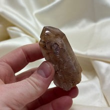 Load image into Gallery viewer, Breathtaking Rutilated Quartz Point