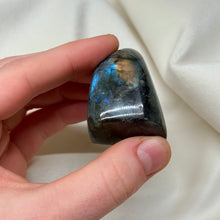 Load image into Gallery viewer, Orange Flash Labradorite Freeform