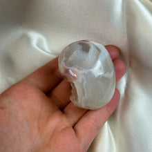Load image into Gallery viewer, Flower Agate Skull Carving B