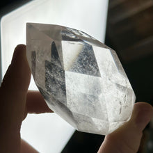 Load image into Gallery viewer, Faceted Clear Quartz Flame