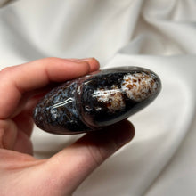 Load image into Gallery viewer, Gothic Sea Jasper Heart Carving