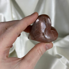 Load image into Gallery viewer, Sunstone Heart