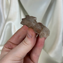 Load image into Gallery viewer, Red Feather Lakes Hematite Quartz from Colorado E