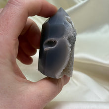 Load image into Gallery viewer, Quartz with Agate Tower E
