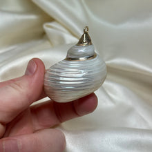 Load image into Gallery viewer, Pearlized Turbo Shell Pendant D
