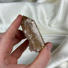 Load image into Gallery viewer, Beautiful Rutilated Quartz Point
