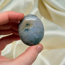 Load image into Gallery viewer, Sea Jasper Palmstone L
