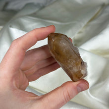 Load image into Gallery viewer, Beautiful Rutilated Quartz Point
