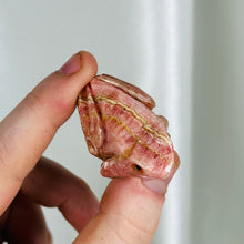 Load image into Gallery viewer, Rhodochrosite Frog Carving A
