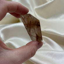 Load image into Gallery viewer, Rutilated Quartz Freeform F
