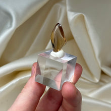 Load image into Gallery viewer, Cognac Citrine Carving B
