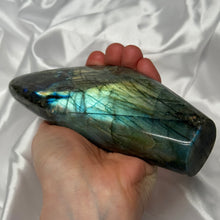 Load image into Gallery viewer, Bright Blue Labradorite Freeform (1lb 3oz)
