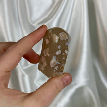 Load image into Gallery viewer, Flower Agate Pillar
