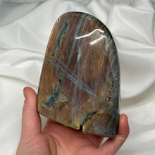 Load image into Gallery viewer, Sunset Labradorite Freeform (1lb9.6oz)
