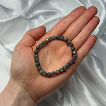 Load image into Gallery viewer, Flashy Labradorite Stretch Bracelet 6” wrist
