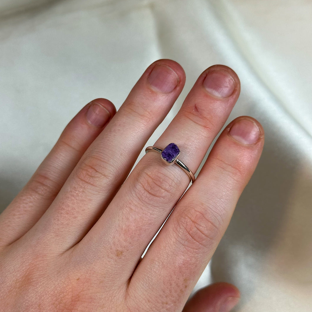 Size 7 Sterling Silver Charoite Ring