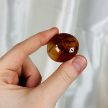 Load image into Gallery viewer, Veined Carnelian Pebble Palm
