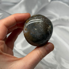 Load image into Gallery viewer, Sea Jasper Palmstone I
