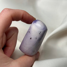 Load image into Gallery viewer, RARE! Tiffany Stone Freeform from Utah
