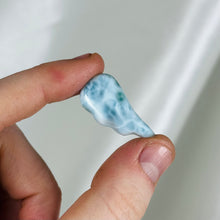 Load image into Gallery viewer, Orby Larimar Wing Carving
