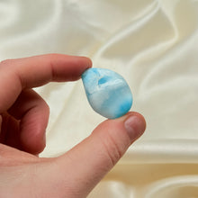 Load image into Gallery viewer, Top Quality Larimar Tumble with Amazing Chatoyancy A
