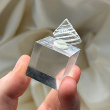 Load image into Gallery viewer, AA Clear Quartz Freeform Sculpture Carving
