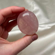 Load image into Gallery viewer, Star Rose Quartz Palmstone C
