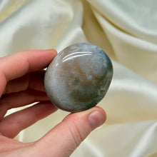 Load image into Gallery viewer, Sea Jasper Palmstone Q
