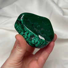 Load image into Gallery viewer, Vivid Malachite Freeform
