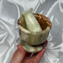 Load image into Gallery viewer, Banded Calcite Mortar and Pestle A
