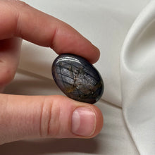 Load image into Gallery viewer, Sapphire Palm A
