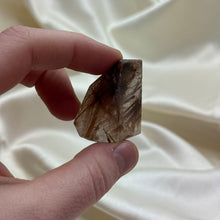 Load image into Gallery viewer, Rutilated Quartz Freeform E
