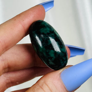 Emerald Shiva Shape Carving A