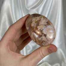 Load image into Gallery viewer, Flower Agate Palmstone B
