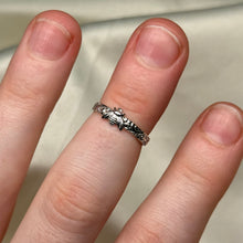 Load image into Gallery viewer, Sterling Silver Honeybee Ring (Size 4)
