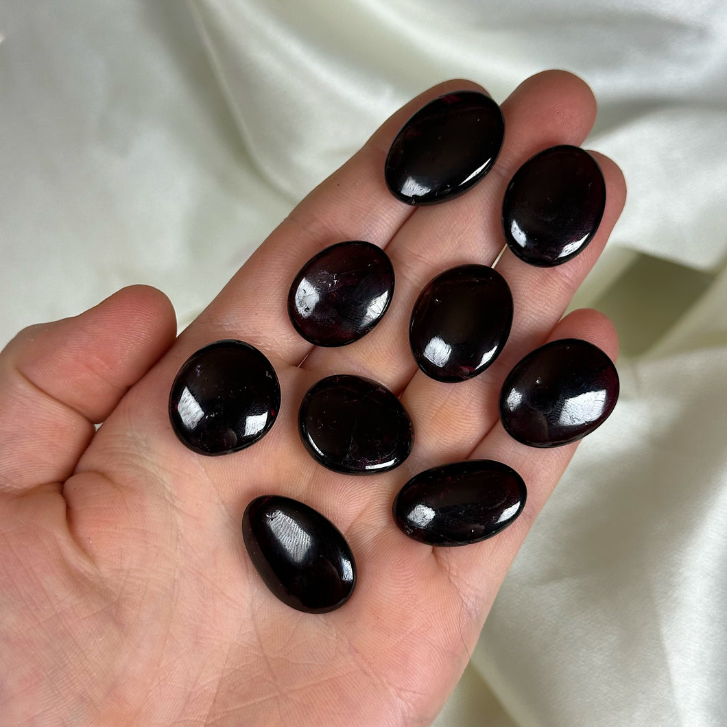 High Quality Mini Garnet Pocket Palm