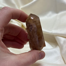 Load image into Gallery viewer, Breathtaking Rutilated Quartz Point
