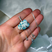 Load image into Gallery viewer, Sterling Silver Plume Agate Doublet Rainy Day Necklace
